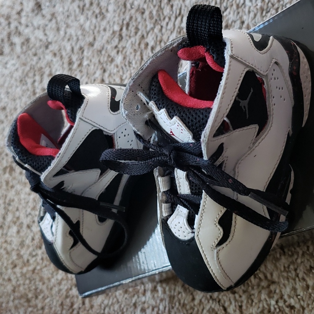 Jordan True Flight Toddler Basketball shoes EUC
